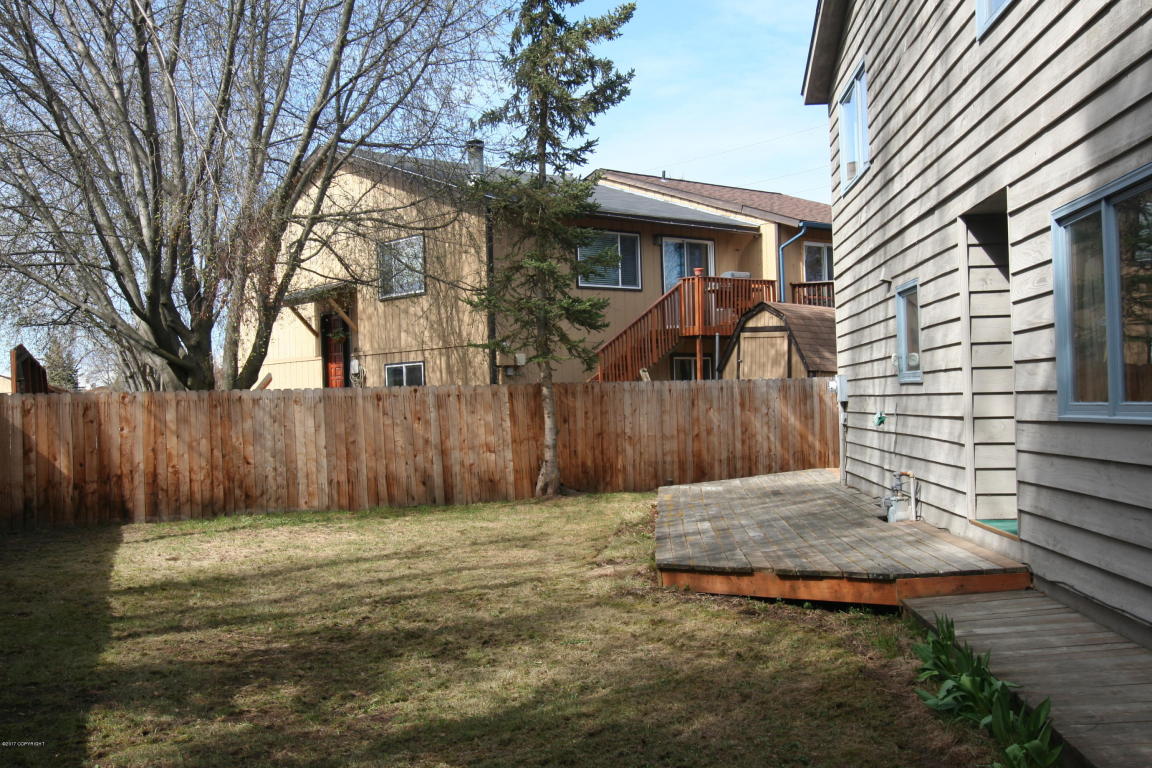 3269 Wiley Post Loop, Anchorage, AK 99501 photo 2