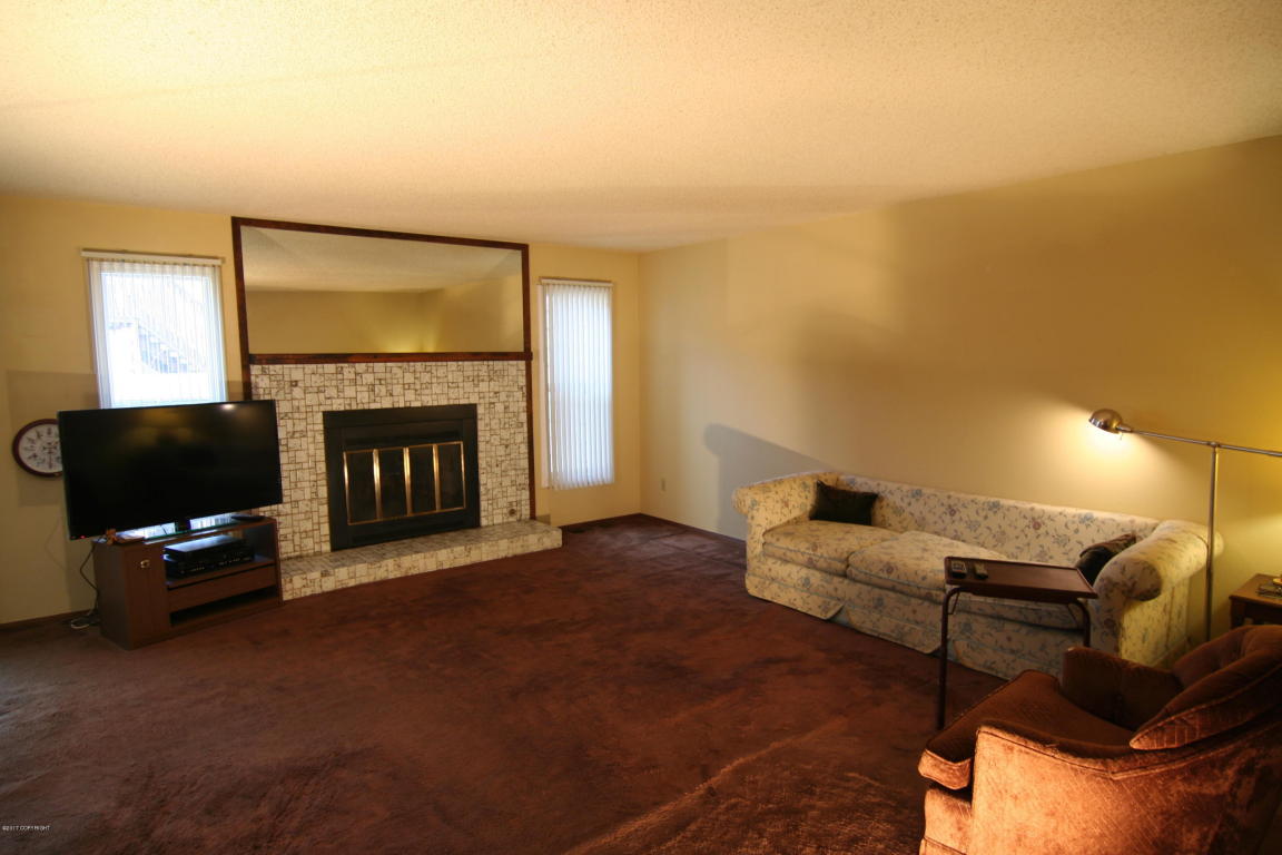 3269 Wiley Post Loop, Anchorage, AK 99501 photo 5