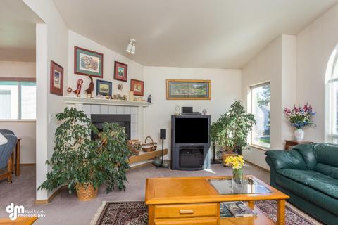 6635 Desiree Loop, Anchorage, AK 99507 photo 4