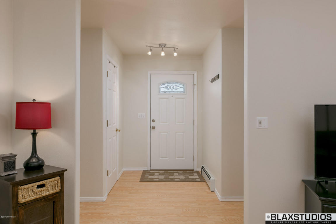 11200 Borealis St, Eagle River, AK 99577 photo 4