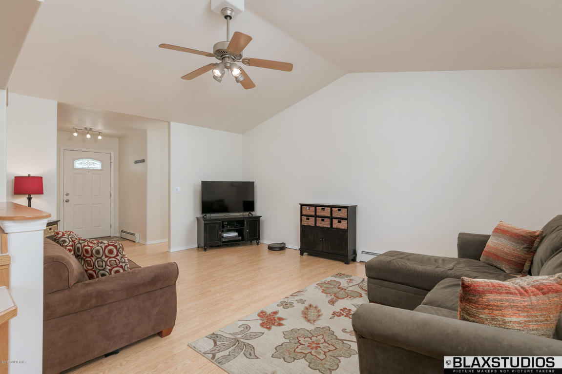 11200 Borealis St, Eagle River, AK 99577 photo 5