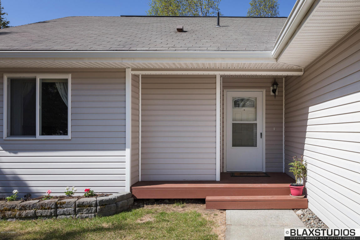 11200 Borealis St, Eagle River, AK 99577 photo 3