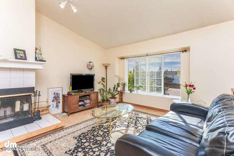 2071 Courage Cir, Anchorage, AK 99507 photo 8