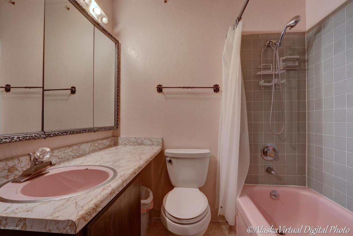 718 Oceanview Dr, Anchorage, AK 99515 photo 23
