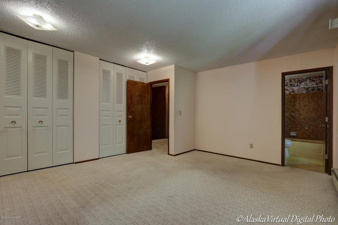 718 Oceanview Dr, Anchorage, AK 99515 photo 14