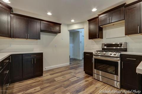 655 Highlander Cir, Anchorage, AK 99518 photo 10