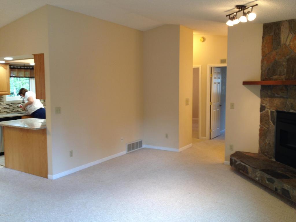 9542 Dinaaka Dr, Eagle River, AK 99577 photo 5