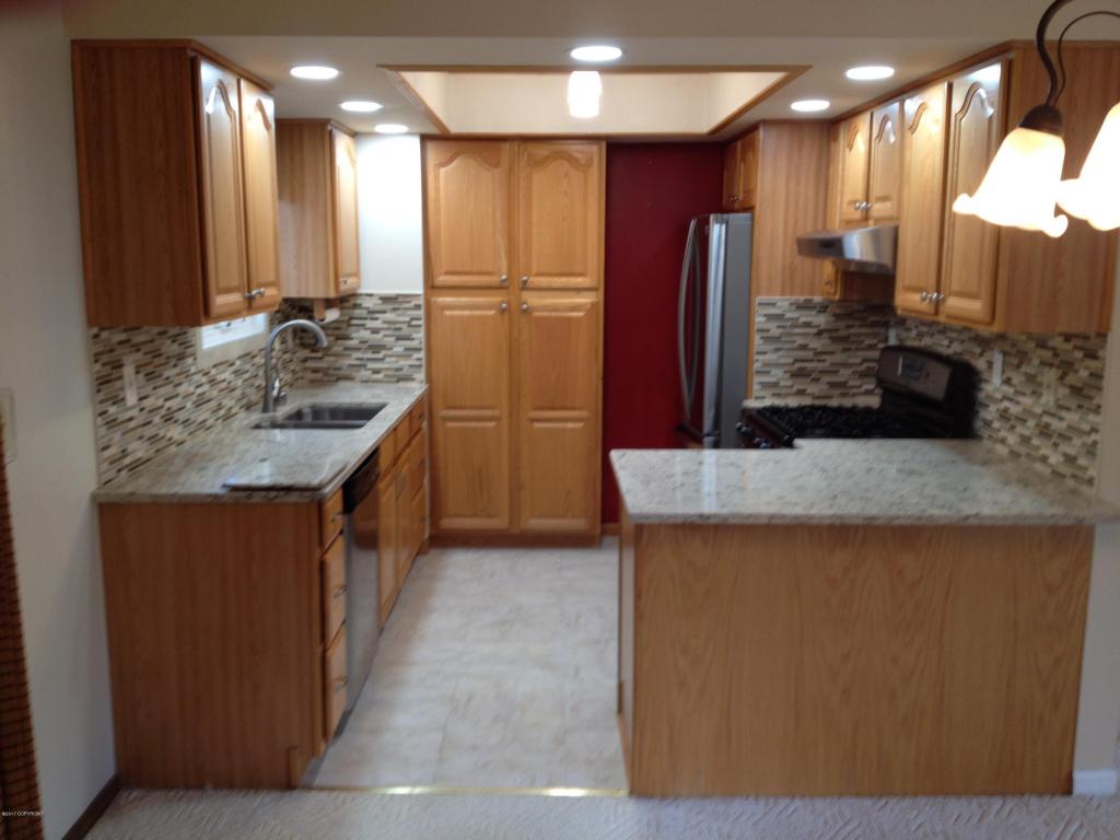 9542 Dinaaka Dr, Eagle River, AK 99577 photo 3