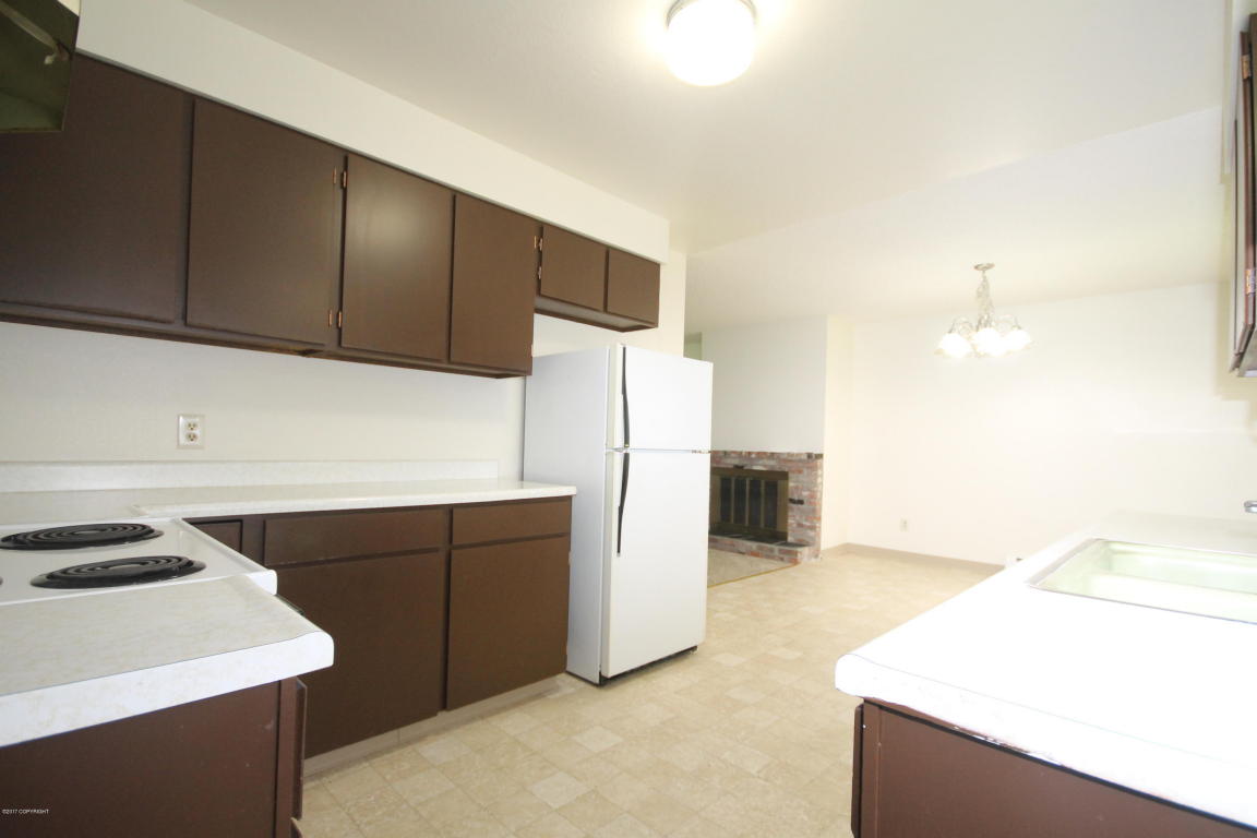 6105 E 22nd Ave, Anchorage, AK 99504 photo 4