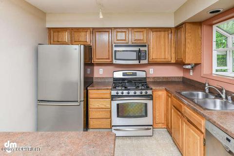9516 Dundas Cir, Eagle River, AK 99577 photo 4