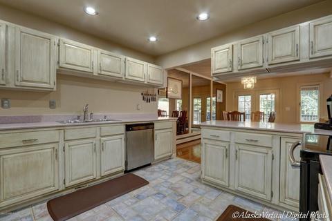 7864 Highlander Dr, Anchorage, AK 99518 photo 16