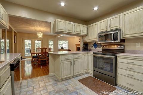 7864 Highlander Dr, Anchorage, AK 99518 photo 15