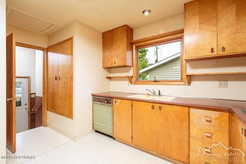 209 E Harvard Ave, Anchorage, AK 99501 photo 12