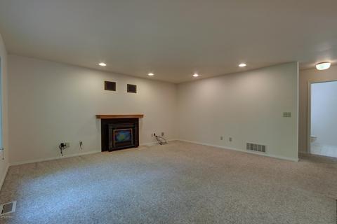 7202 Hunter Cir, Anchorage, AK 99502 photo 9