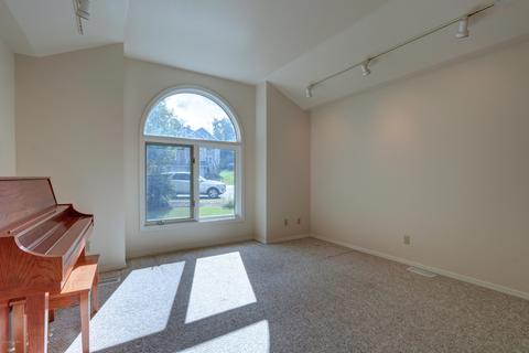 7202 Hunter Cir, Anchorage, AK 99502 photo 4