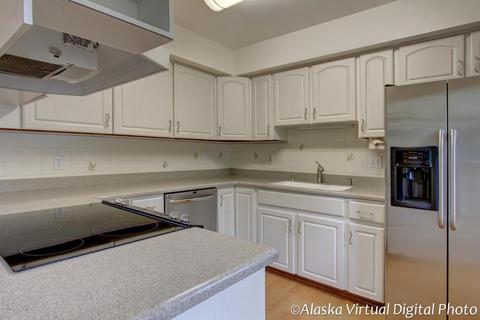 515 Fredricks Dr, Anchorage, AK 99504 photo 4