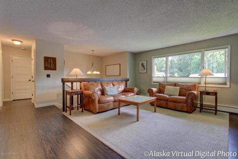 1806 Orca Pl, Anchorage, AK 99501 photo 3