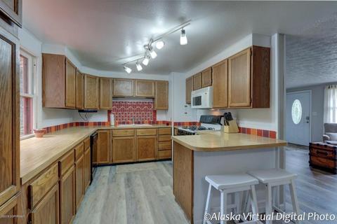 2658 Porter Pl, Anchorage, AK 99508 photo 5