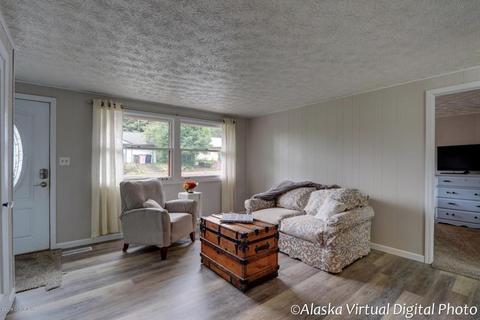 2658 Porter Pl, Anchorage, AK 99508 photo 4
