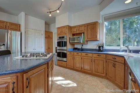 7232 Hunter Cir, Anchorage, AK 99502 photo 17