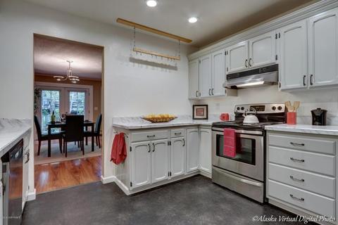 7948 Highlander Dr, Anchorage, AK 99518 photo 9
