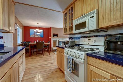 1807 Dimond Dr, Anchorage, AK 99507 photo 12