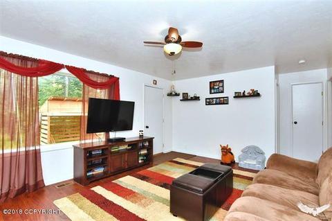 2849 Circle Loop Rd, North Pole, AK 99705 photo 9