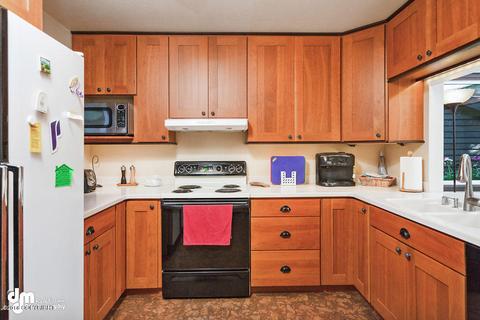 3353 Wiley Post Loop, Anchorage, AK 99517 photo 5
