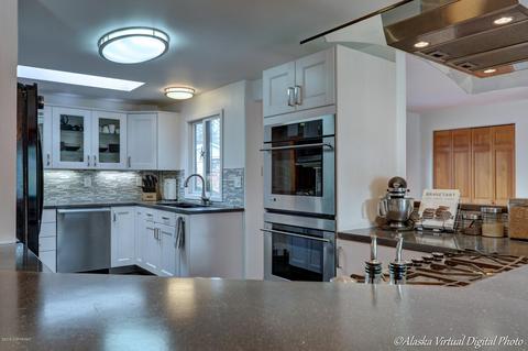 1322 O St, Anchorage, AK 99501 photo 5