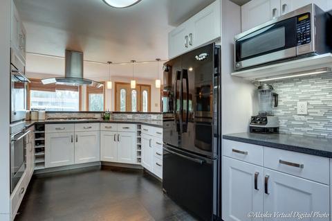 1322 O St, Anchorage, AK 99501 photo 3