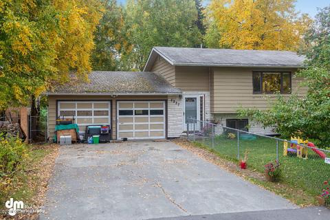 3237 Robin St, Anchorage, AK 99504 photo 1