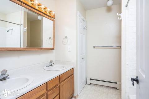5360 E 41st Ave, Anchorage, AK 99508 photo 25