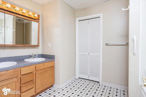 5360 E 41st Ave, Anchorage, AK 99508 photo 36