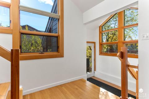 1013 E Fireweed Ln, Anchorage, AK 99508 photo 9