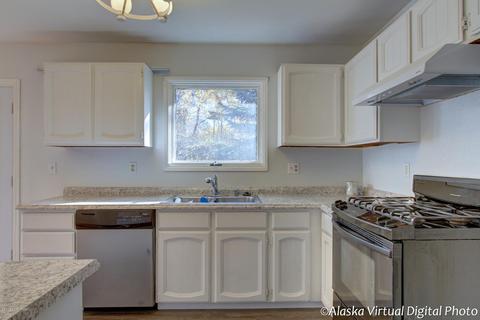 10233 Chickaloon St, Eagle River, AK 99577 photo 13