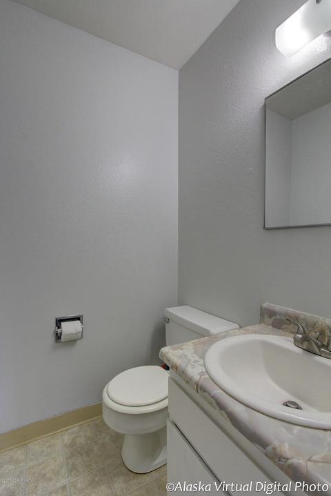 10233 Chickaloon St, Eagle River, AK 99577 photo 19
