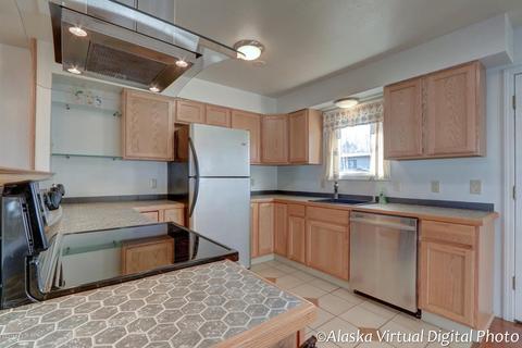 3414 E 17th Ave, Anchorage, AK 99508 photo 4