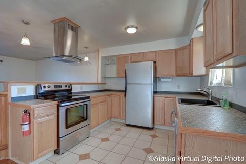 3414 E 17th Ave, Anchorage, AK 99508 photo 2