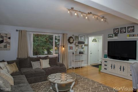 718 E 74th Ave, Anchorage, AK 99518 photo 7
