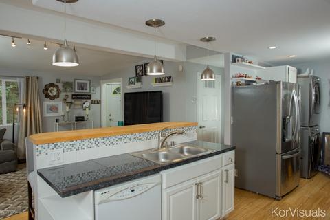 718 E 74th Ave, Anchorage, AK 99518 photo 6