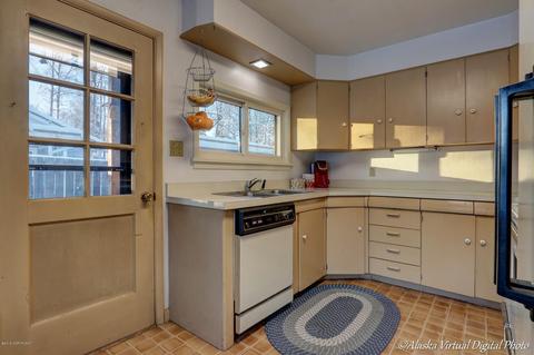 10638 Old Eagle River Rd, Eagle River, AK 99577 photo 13