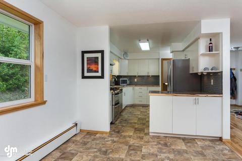 5201 E 22nd Ave, Anchorage, AK 99508 photo 7