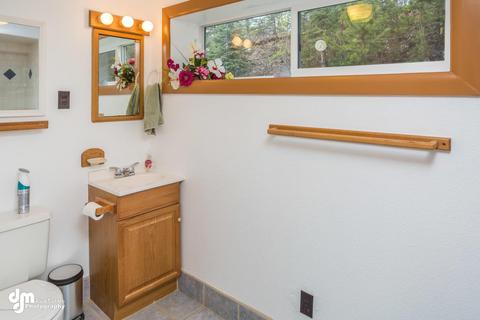 5201 E 22nd Ave, Anchorage, AK 99508 photo 18