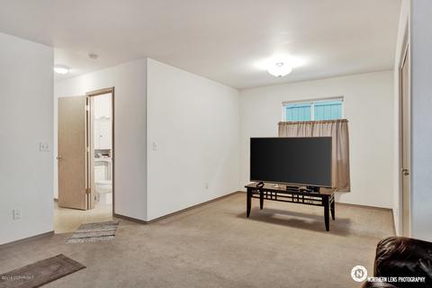 4036 Sycamore Loop, Anchorage, AK 99504 photo 5