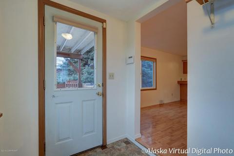 1103 E 11th Ave, Anchorage, AK 99501 photo 4