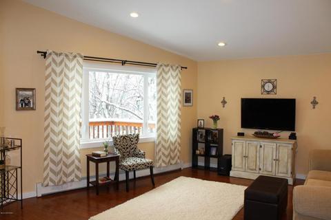 10137 Birch Ln, Eagle River, AK 99577 photo 7