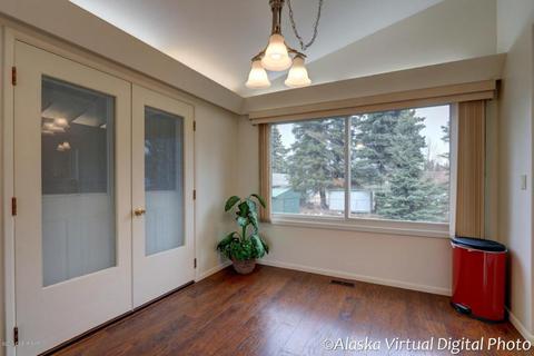 1013 E 27th Ave, Anchorage, AK 99508 photo 4