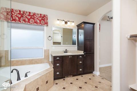 10959 Splendor Loop, Eagle River, AK 99577 photo 17
