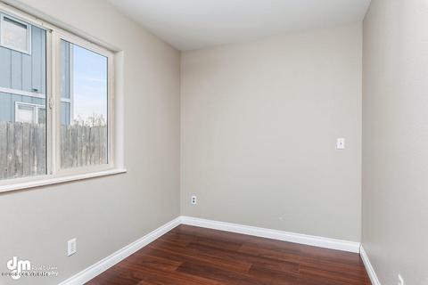 909 E 45th Ct, Anchorage, AK 99503 photo 14