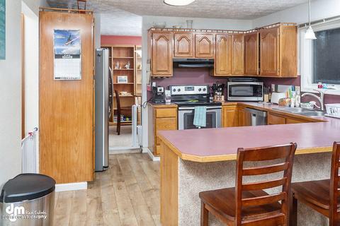 8910 Tempest Cir, Anchorage, AK 99507 photo 10